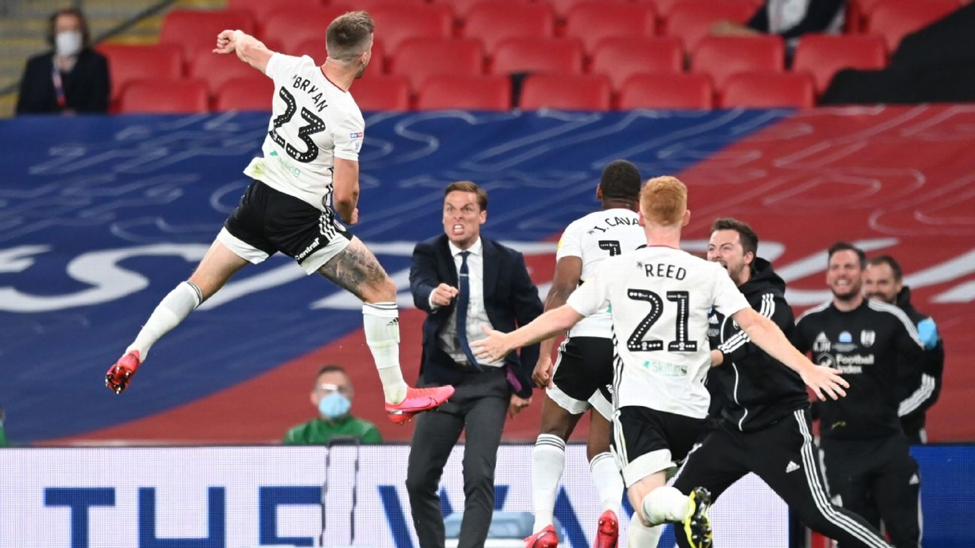 C羅以不同 C羅以不同