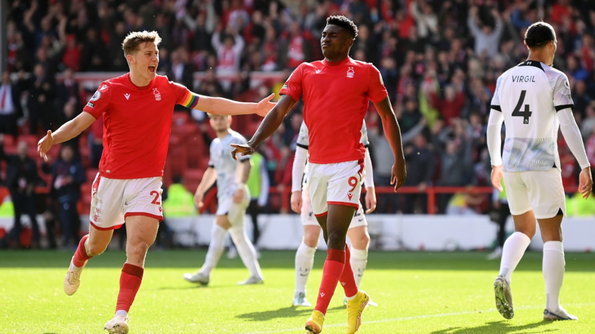 通過不斷的 通過不斷的